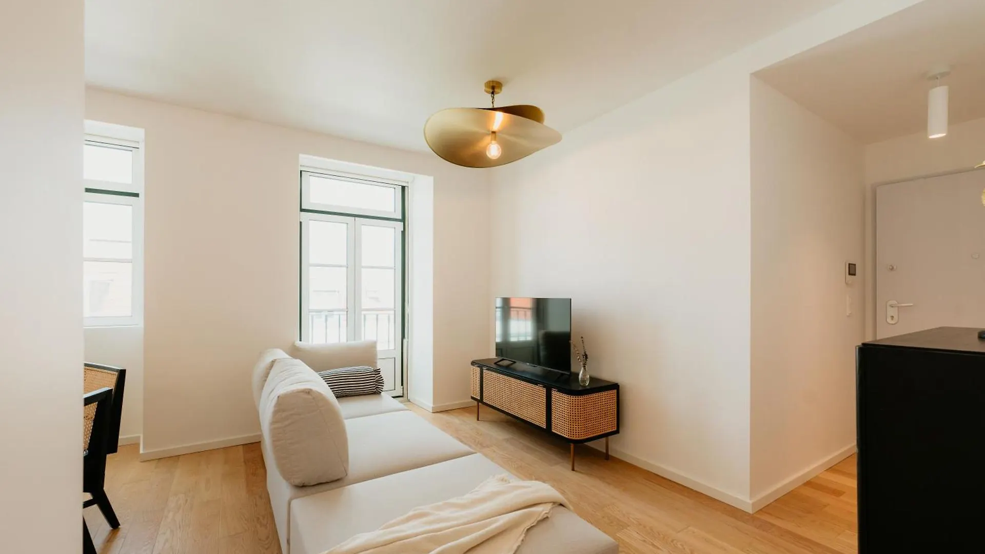 Mary Pink - No Rc C - Amazing Two-Bedroom Apartment 리스본 포르투갈